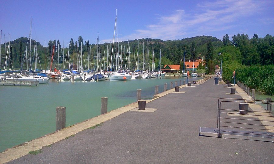 Kikötő Étterem