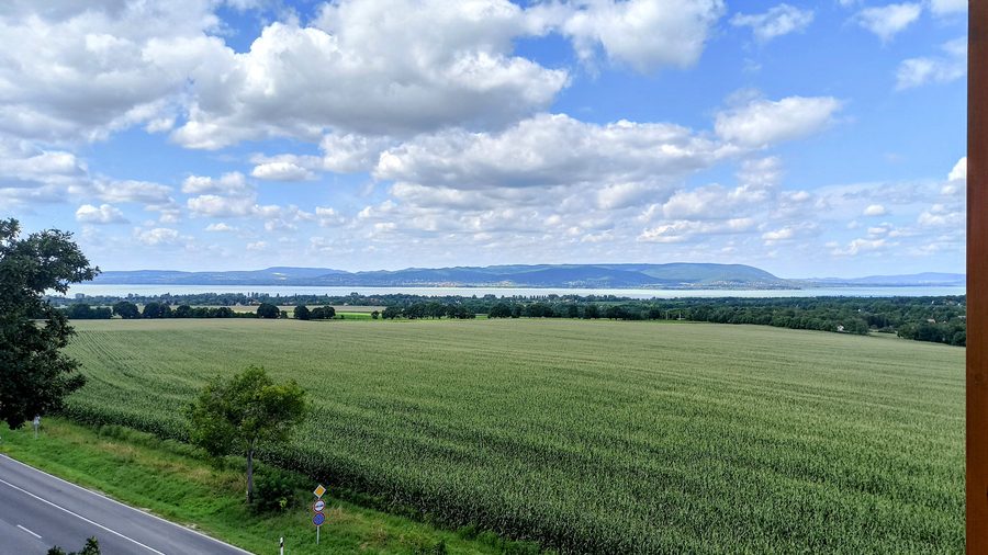 Hegyi kilátó a szőlőhegyen
